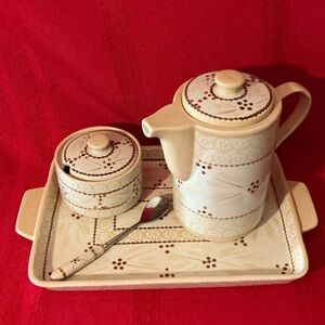 Temp-Tations “Old World Yellow”Coffee/Tea Pot, Serving Tray & Sugar Bowl w/spoon